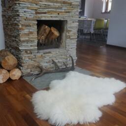 Big Throw Rugs White Sheepskin Rug 48'' X 26'' Super Soft Long Shag Rugs, Pelt - thumbnail 3