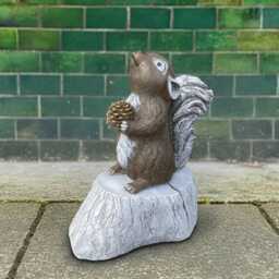 Stone Squirrel With Pine Cone Figure Concrete Outdoor Animal Statue Garden Sculpture Cement Ornament Handmade Decor