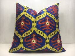 Ikat Velvet Pillow Cover, Handwoven Silk Blend, 20x20 - thumbnail 1