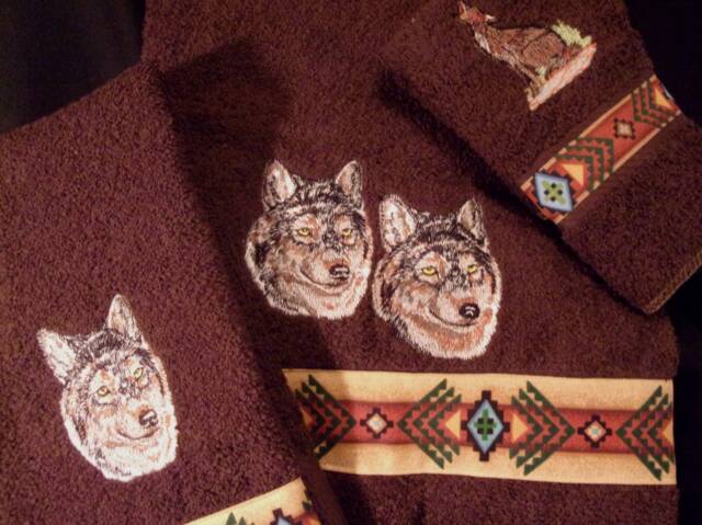 Wolf Towel Set