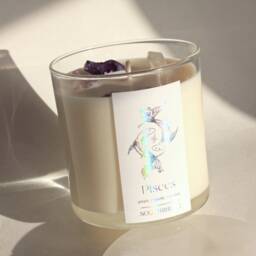 Iridescent Pisces Crystal Candle With Healing Crystals For Manifestation - thumbnail 2