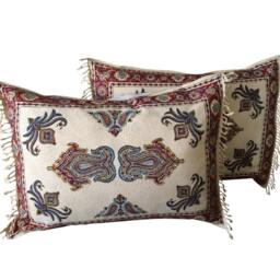 Set Off Two Traditional Block Printed Pillows - Handprinted Bed With Paisley Design 20 X 28 Inches