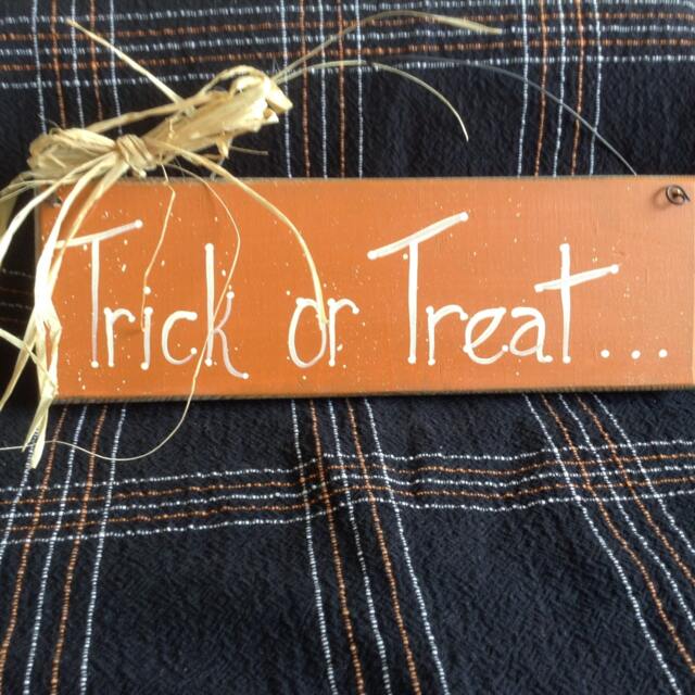 Trick Or Treat Wall Hanging