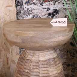 Reiek Wooden Carved Pedestal Side Table - thumbnail 3