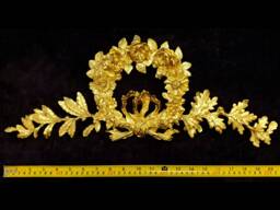 Large Ornate Applique Gilt Or White French Style Decorative Floral Wall Furniture Onlay Moulding Pediment Plastic Decoration - thumbnail 1