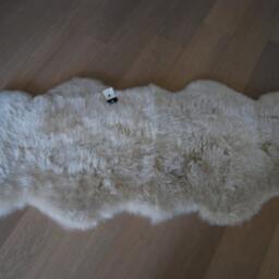 Large Cream Sheepskin Oyster Double Extra Long Rug in Colour Luxury Eco Throw - thumbnail 2