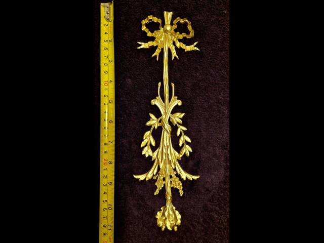Large Ornate Applique Gilt Or White French Style Decorative Wall Furniture Onlay Moulding Pediment Plastic Decoration - image 1