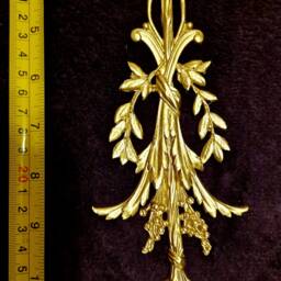 Large Ornate Applique Gilt Or White French Style Decorative Wall Furniture Onlay Moulding Pediment Plastic Decoration - thumbnail 3