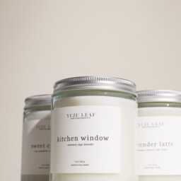 Hanayuzu Scented Candle - Japanese Floral, Yuzu & Hinoki, 7Oz Coconut Wax - thumbnail 3