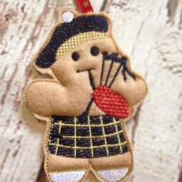 Gingerbread Scotsman Christmas Ornament Felt Kilt Tree Decoration - thumbnail 2