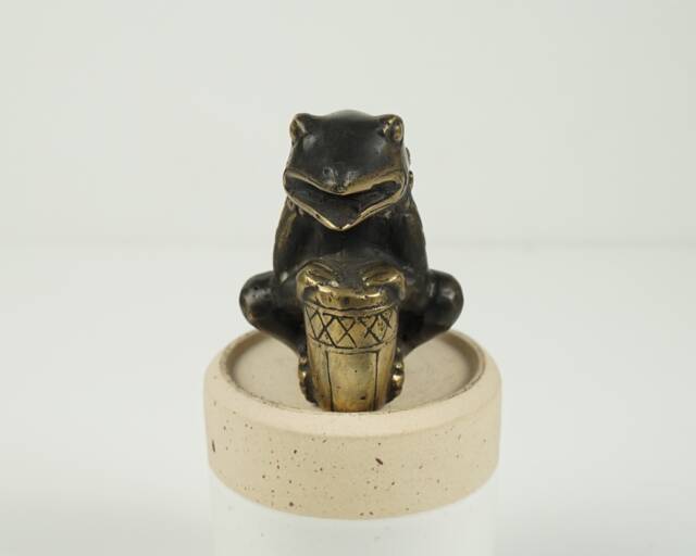 Frog Playing Bongo Statue, 2.6 - image 1