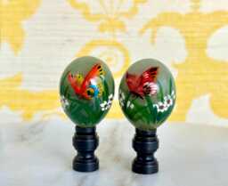Chinese Jade Stone Egg Lamp Finials - Butterflies & Daisies On Bronze Hardware A Matching Pair - thumbnail 1