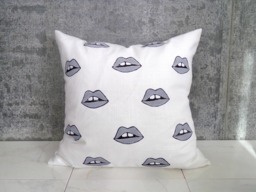 Lips Linen Throw Pillow Cover/Gray White Black Retro Neutral Decorative Cushion 60S Bedding Accent Block Printed Home Decor Hand Painted - thumbnail 1