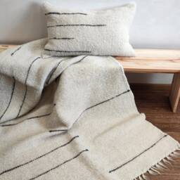 Cream Wool Decorative Pillow, Handmade Kilim Boho Pillow Case For Traditional & Modern Home Decor, Accent Throw Cushion - thumbnail 3