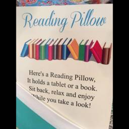 London Lady Reading Cushion - thumbnail 4