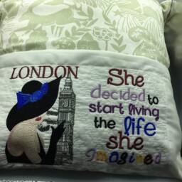London Lady Reading Cushion - thumbnail 2