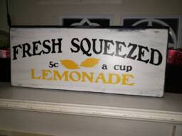 Lemonade Sign Fresh Squeezed Rustic Farmhouse Kitchen Decor Lemon Decoration Wall Hanging Distressed Wood