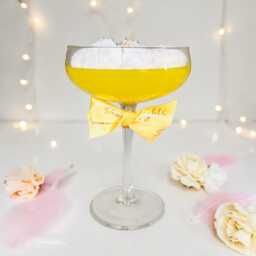Pina Colada Candle - Cocktail Candles Dessert Christmas - thumbnail 3