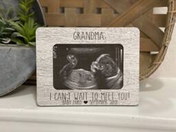 Personalized Pregnancy Reveal Picture Frame New Grandparent Gift - thumbnail 1