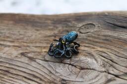 Small Octopus Glass Figurine