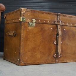 English London Tan Leather Belted Coffee Trunk - thumbnail 2