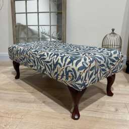 Luxury Will Blue Non Storage Ottoman, Willow Tapestry Foostool, Chesterfield Footrest in Plush Velvet - thumbnail 3