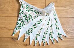 Mistletoe Christmas Fabric Bunting - Double-Sided 12 Flags 3 Metres - thumbnail 1