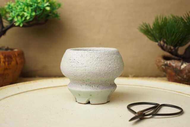 Handmade White Green Volcanic Lava Mame Bonsai Pot. 7.5cm Diameter, 6cm High. G2530 - image 1