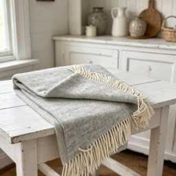 Blanket/Throw, 100% Pure New Wool, Herringbone Light Grey, C/W Fringe Edge 140x200cms - thumbnail 4