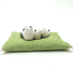 Mom & Kitten Figurines - Porcelain Cat Sculpture Miniature Desk Decoration - thumbnail 4