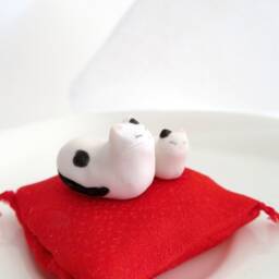 Mom & Kitten Figurines - Porcelain Cat Sculpture Miniature Desk Decoration - thumbnail 3