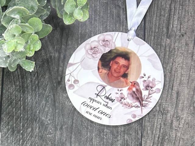 Memory in Heaven Christmas Personalised Photo Robin Dad Mum Son Daughter Gift Present Keepsake Novelty Bauble Tree Xmas - image 1