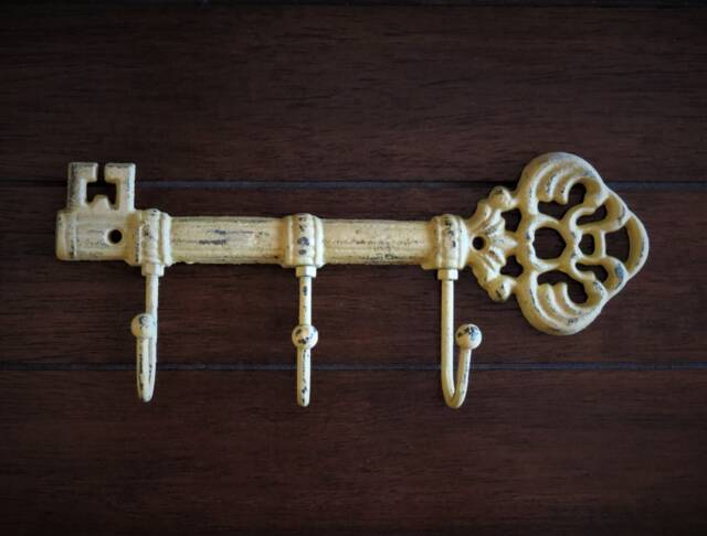 Rustic Key Holder Shabby Chic Skeleton Rack, Entrance Wall Decor - image 1