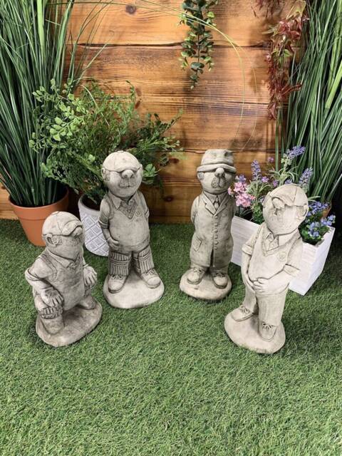 Stone Garden Cricket Team Statue Bundle Gift Cricketer Concrete Ornament - image 1