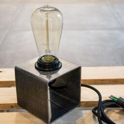 Iron Table Lamp - Industrial Design Minimal Cube - thumbnail 3