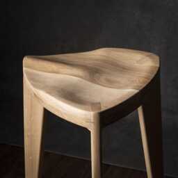 Terza Maggiore - Oak Bar Stool With Carved Seat Handmade Wood Counter - thumbnail 4