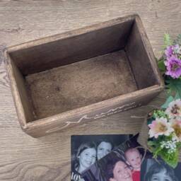 Personalised Plant Pot For Mum - Indoor Planter Mother Gift Mother's Day Present We Love You Mummy - thumbnail 4
