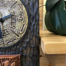 Totem Vertical Clock - thumbnail 4