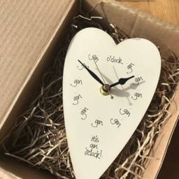 Personalized Gin O'clock Heart Clock - thumbnail 3