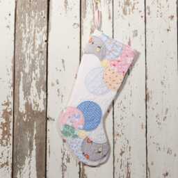 Circles Vintage Quilt Christmas Stocking - Flower, Hand Quilted, Antique - thumbnail 3