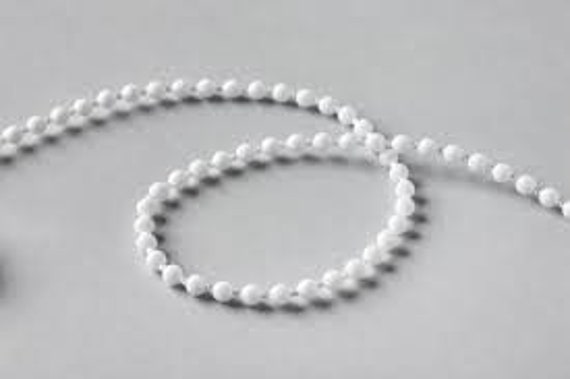 White Roman/Roller/Vertical Blind Control Chain With Free Connector - image 1