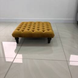 77 cm X Chesterfield Footstool - Coffee Table Available in Various Colors & Fabrics - thumbnail 2