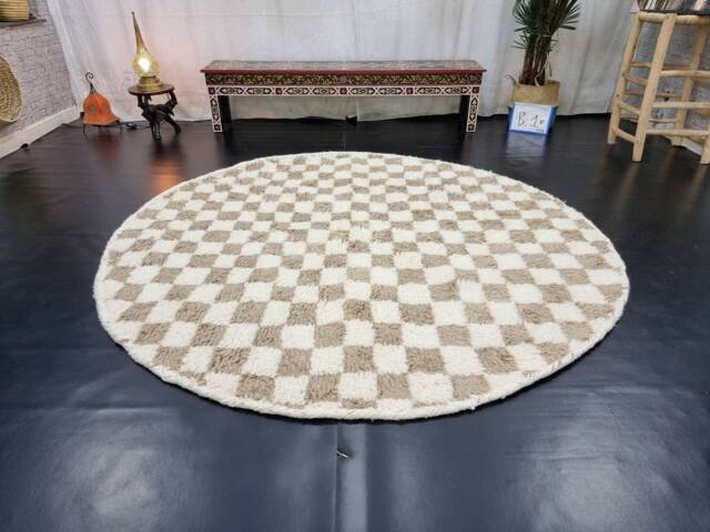 Checkered Round Beni Ourain Rug - Handmade Moroccan Wool Circle Plush Beige & Ivory Berber - Afrikesh - image 1