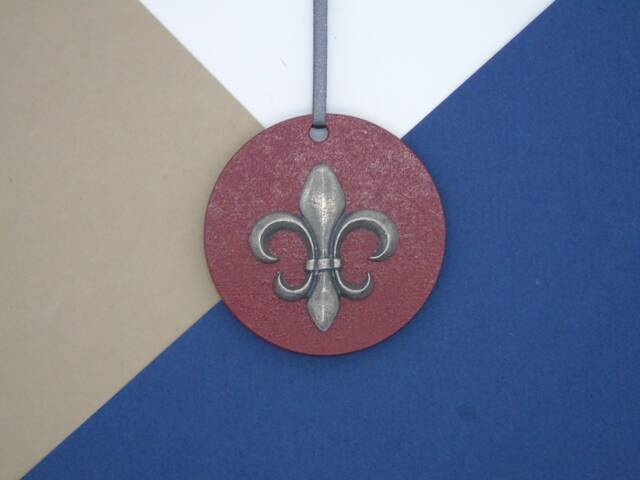 Fleur De Lis Wooden Decoration - De Christmas Tree Handmade Charm History Lover - image 1