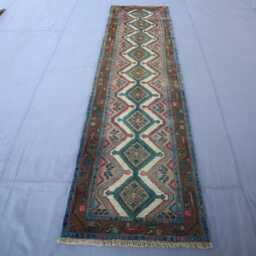 10 Ft Runner Rug, 2'6x9'10 - thumbnail 2