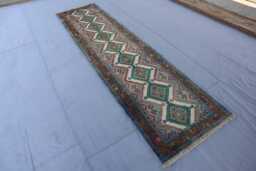 10 Ft Runner Rug, 2'6x9'10 - thumbnail 1