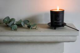 Oud Wood Scented Soy Candle Vegan Luxury Jar Candle