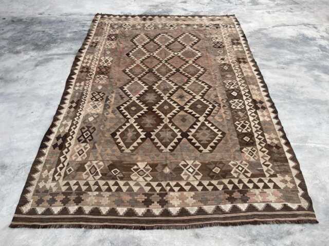 7X10'5 Vintage Handmade Afghan Kilim Rug, Beige Flatweave Wool Rug Turkish Style, Geometric Bedroom 219 X 318cm - image 1