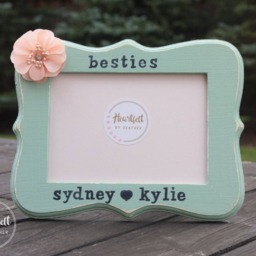 Personalized Besties Picture Frame Distressed, Hand-Painted 5x7 Gift - thumbnail 2