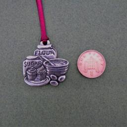 Baking Pewter Christmas Decoration - Baker Ornament Cake Maker Charm - thumbnail 2